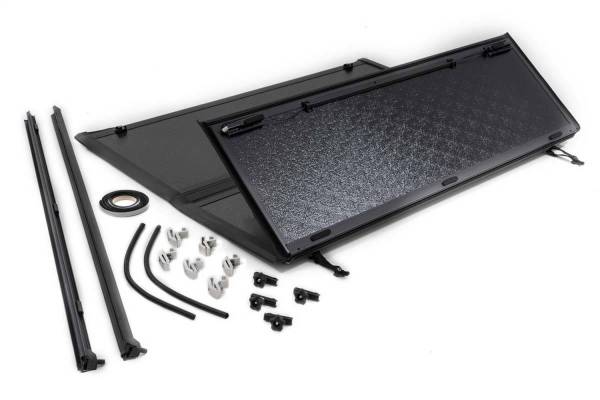 Rough Country - Rough Country - GM Low Profile Hard Tri-Fold Tonneau Cover (07-13 1500, 5.5' Bed W/ Rail Caps) - 47113551