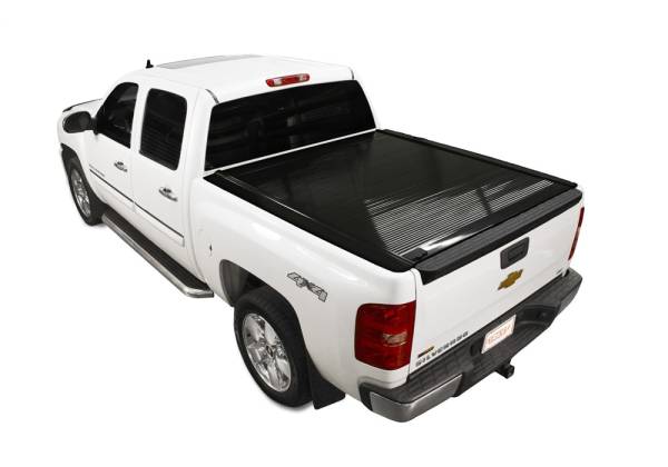 Retrax - Retrax - RetraxONE GM 6.5' (88 Retractable Hard Cover 6'5" Bed Polycarbonate Black - 10402