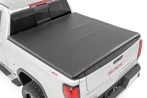 Rough Country - GM Soft Tri-Fold Bed Cover (19-20 1500 PU - 5' 8" Bed w/o Cargo Mgmt) - RC44308550