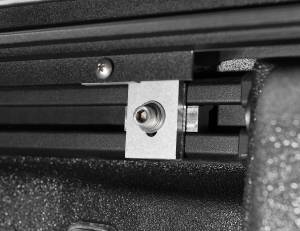 Roll N Lock - Roll N Lock - M Retractable 5' Bed Vinyl Black - LG495M - Image 3