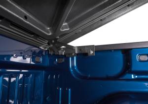 Undercover - Undercover - LUX 21 F150 6'7"  Hard Non-Folding Cover 8'1"/5'6"/6'6" Bed ABS/Plastic Gray - UC2216L-HN - Image 5