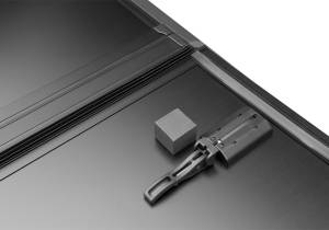 Undercover - Undercover - Triad 04-21 Hard Folding Cover 6'6"/5'5"/8'/5'6"/8'1" Bed Aluminum Black - TR26029 - Image 3