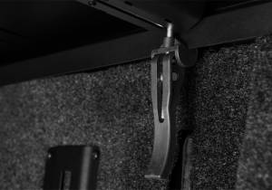 Undercover - Undercover - Triad 04-21 Hard Folding Cover 6'6"/5'5"/8'/5'6"/8'1" Bed Aluminum Black - TR26030 - Image 9