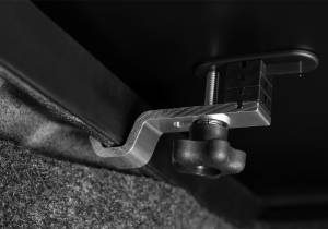 Undercover - Undercover - Triad 19-21 Hard Folding Cover 5'6"/6'2"/6'4" Bed Aluminum Black - TR36009 - Image 2